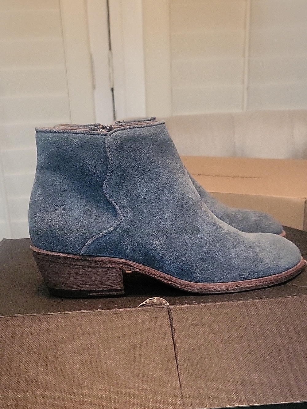 FRYE Classic Carson Piping Bootie - Picture 2 of 6